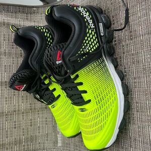 REEBOK Jetfuse CROSS-TRAINING/RUNNING 9 1/2